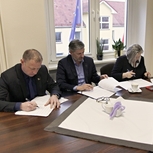 Podpisanie umów na termomodernizację DPS i kanalizację deszczową w szpitalu w Resku