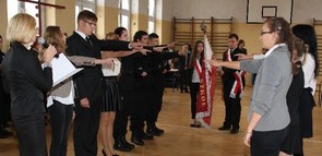 Ślubowanie klas pierwszych w Zespole Szkół im. T. Kościuszki w Łobzie - 26.09.2014 r.