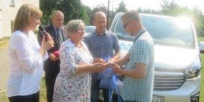 Piknik sportowo-rekreacyjny z okazji Dnia Dziecka i poświęcenie samochodu DPS