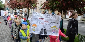 "NIE PAL PRZY MNIE PROSZĘ"- COROCZNY HAPPENING ŁOBESKIEGO SANEPIDU