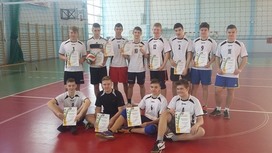 Gimnazjaliści z Łobza Mistrzami Powiatu w Piłce Siatkowej