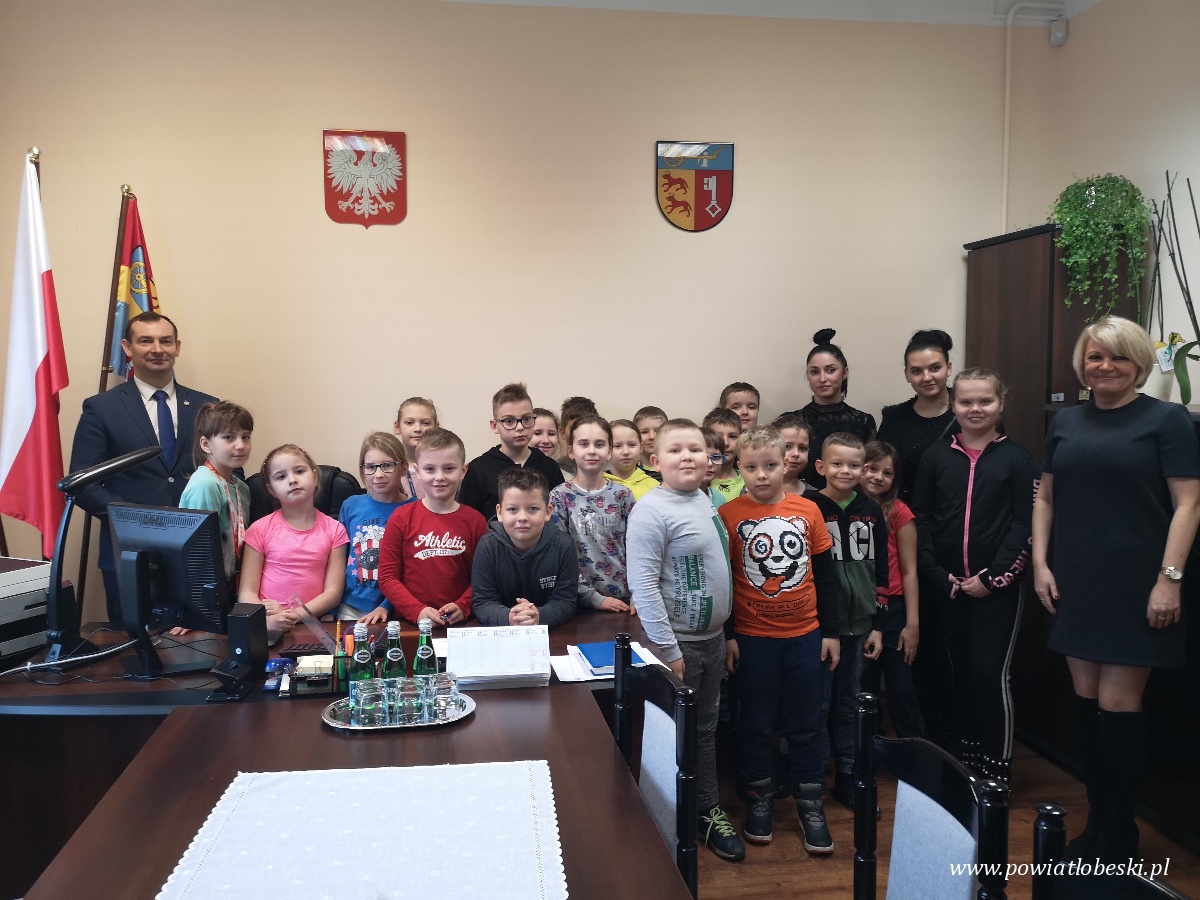Odkrywanie urzędu przez uczniów SP 3 Łobez 20.11.2019