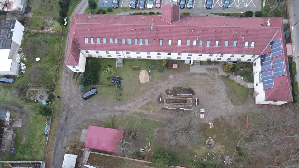 modernizacją placu przy Domu Dziecka w Łobzie