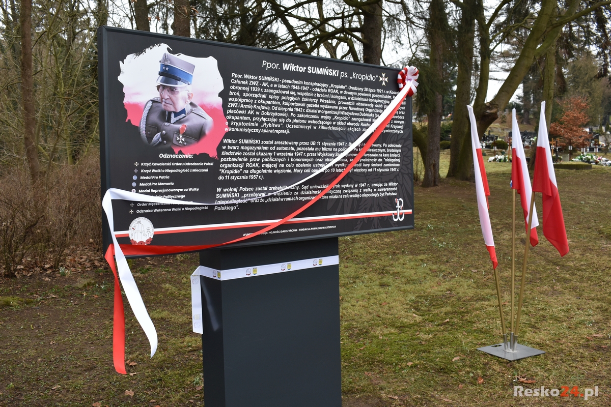 uroczyste odsłoniecie tablicy pamiatkowej ppor.Wiktora Sumińskiego