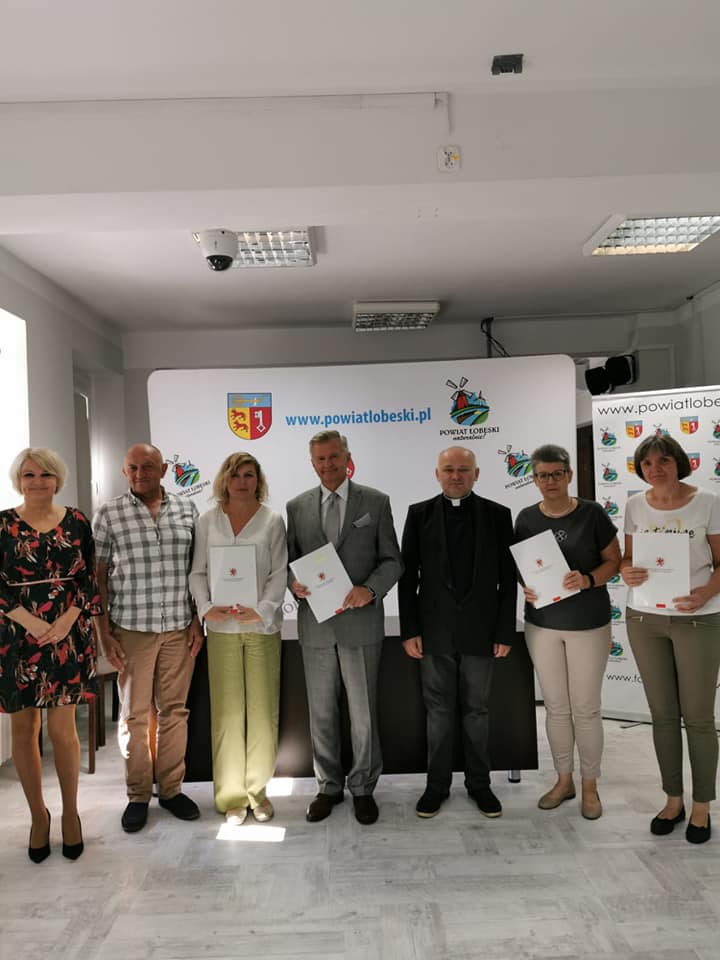 podpisane zostały umowy przez Stanisława Wziątka Członka Zarządu Województwa Zachodniopomorskiego w ramach projektu "Zabytki 2021" 