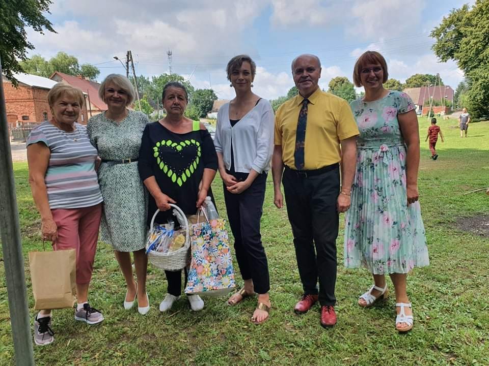 na zdjęciu starosta Renata Kulik, Piotr  Ćwikła, Joanna Sienkiewicz