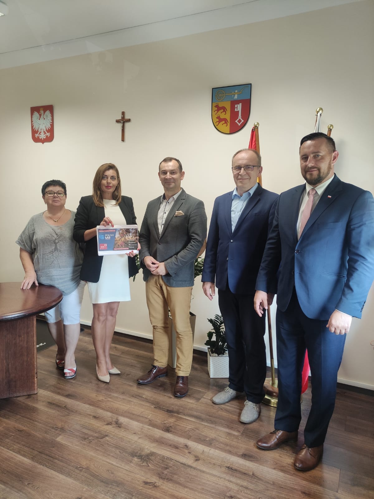 spotkanie z Panią Anną Pawlak Regionalnym Dyrektorem ds. Inwestycyjnych z Banku Gospodarstwa Krajowego oraz Panem Kazimierzem Łojkiem Pełnomocnikiem Powiatowym Prawa i Sprawiedliwości.